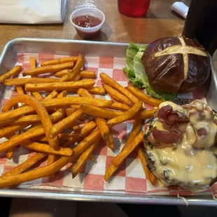 Queso Burger