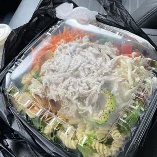 The monstrous Cali salad before I dove in