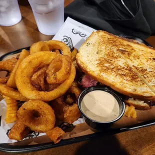 Hot pastrami and rings
