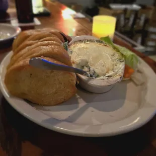 Artichoke Dip with Toasted Bread