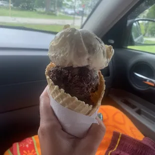 Double scoop waffle cone