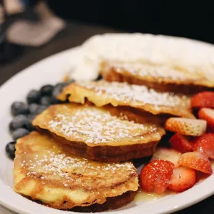 Edmond&apos;s French Toast | (ig: @alisa.eats.food) |