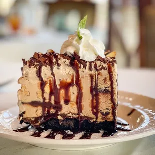 The Famous mud pie dessert