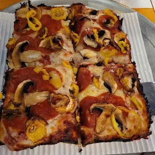 Not true Detroit Style, but it wasn&apos;t greasy and had a good crisp with caramelized cheese on the edges. Quite good!