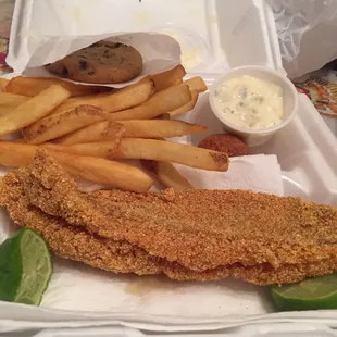 Kids Catfish Plate-perfect size for me.