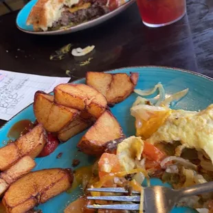 Veggie omelette w/home potatoes  &amp; Bacon cheeseburger w/fries