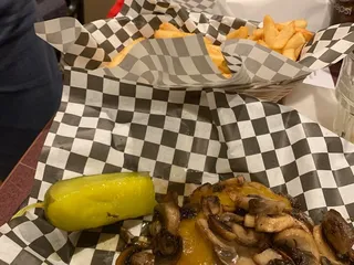 Seven Hills Pub & Grille