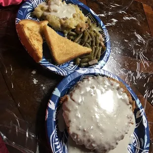 Chicken fried steak, potatoes, green beans, and toast!