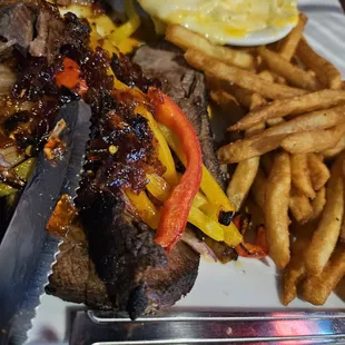 Tri tip w/ Mac &amp; cheese