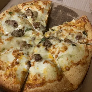 This looks more like a cheese pizza with specks of sausage. Where is the Chile verde? Very disappointing