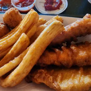 Fish &amp; chicken basket