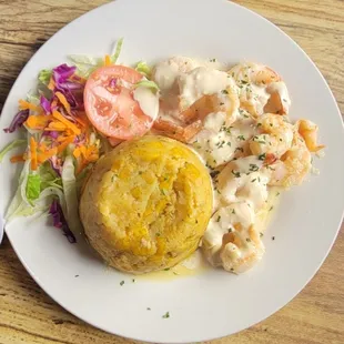 Camarones en Salsa de ajo con mofongo
