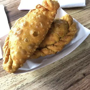 Pastelillos de carne. Meat turnovers.