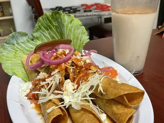 Melina’s Cafe