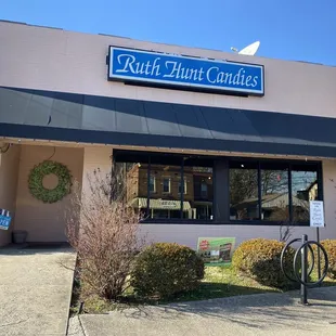 Store front but also can park on side