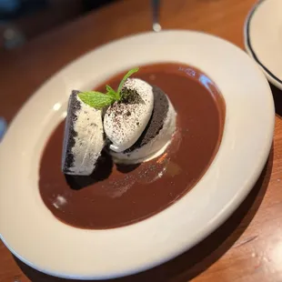 Oreo ice cream sandwich- bomb