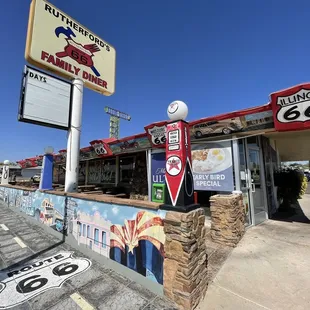 Can you tell if the diner is on Route 66?