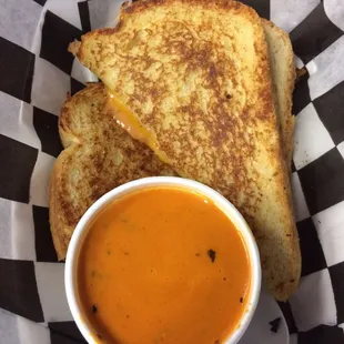 Seasonal Tomato Soup