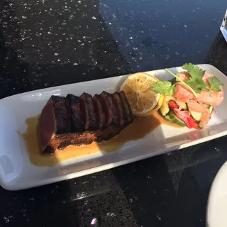 SEARED AHI TUNA*