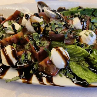 Fresh Mozzarella & Heirloom Tomato Salad