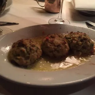Sizzling Blue Crab Cakes Entree