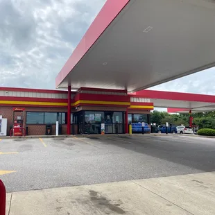 the outside of a gas station