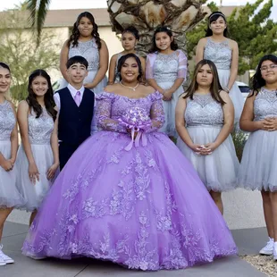 Quince with her court