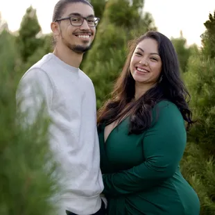 Parents for family Christmas tree farm session