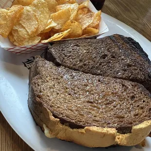 grilled cheese on pumpernickel