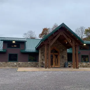 Ryan&apos;s Creek House