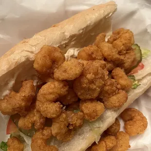 Shrimp po'boy