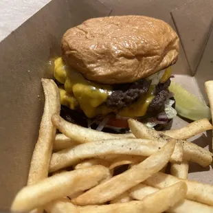 Delicious Smash burger with everything on brioche Bun. It&apos;s juicy packed &amp; full of flavor. If you&apos;re in the west loop area? Get yours today.