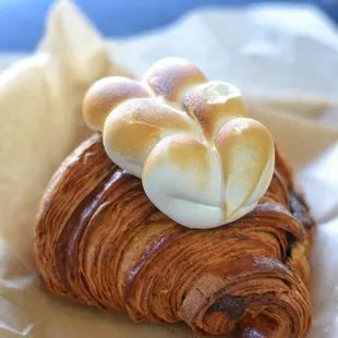 a pastry with marshmallows on top