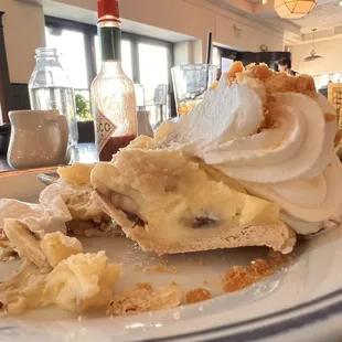 Mediocre Banana Cream Pie.