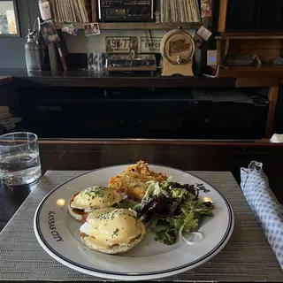 Lunch Eggs Benedict