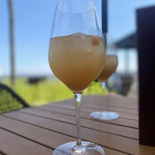 BOURBON PEACH SANGRIA Four Roses Bourbon, Bols Peach Schnapps, Chardonnay, Peach, Q Ginger Beer