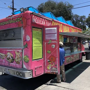 How can you miss this big pink taco....truck.