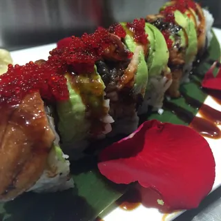 8 Piece Red Dragon Roll