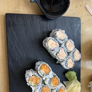 Spicy Scallop Roll