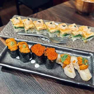 Tobiko (Flying Fish Roe) Nigiri (2 pcs)