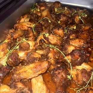 Amazing Whiskey Garlic Chicken Wings--catering portion.