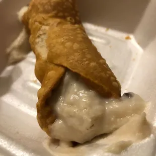 CANNOLI