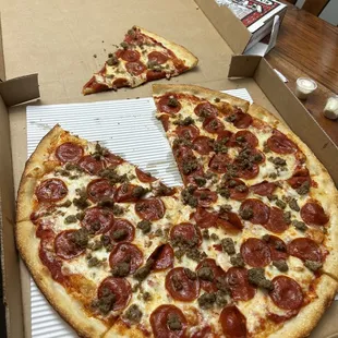 Build your own, large pizza 18&quot;
