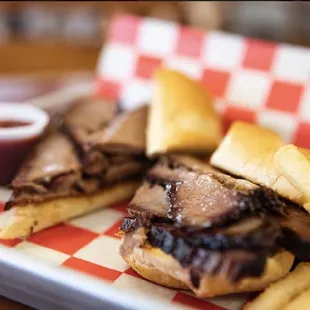 Smoked Sliced Brisket w/Fries