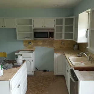 Kitchen rehab - before...