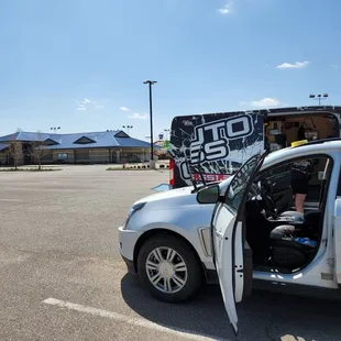 Want a new windshield and to golf today? No problem!