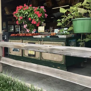 S&amp;H Produce's stand at the Virginia Beach Farmer's Market