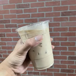 Iced Vanilla Latte (TikTok: @justandyvu)