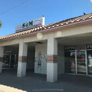 S &amp; M Coins and Collectables