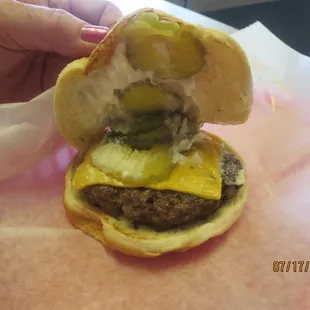 Nice diner style Cheeseburger